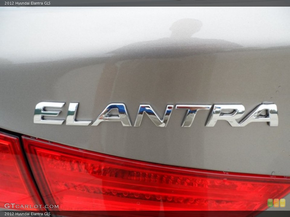 2012 Hyundai Elantra Badges and Logos