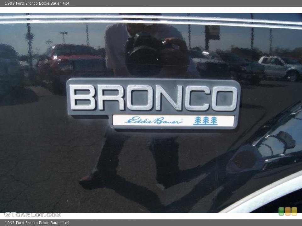 1993 Ford Bronco Custom Badge and Logo Photo #62428419