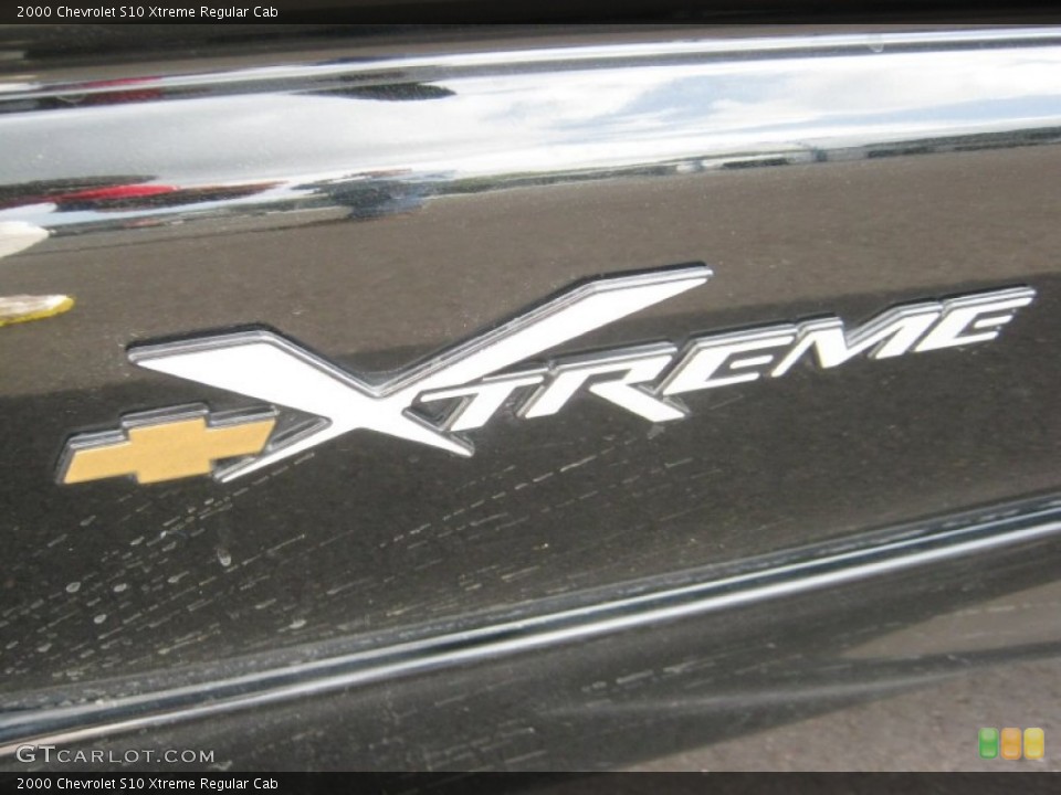 2000 Chevrolet S10 Custom Badge and Logo Photo #62484862