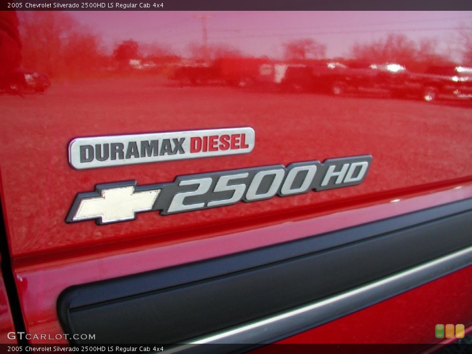 2005 Chevrolet Silverado 2500HD Custom Badge and Logo Photo #62887256