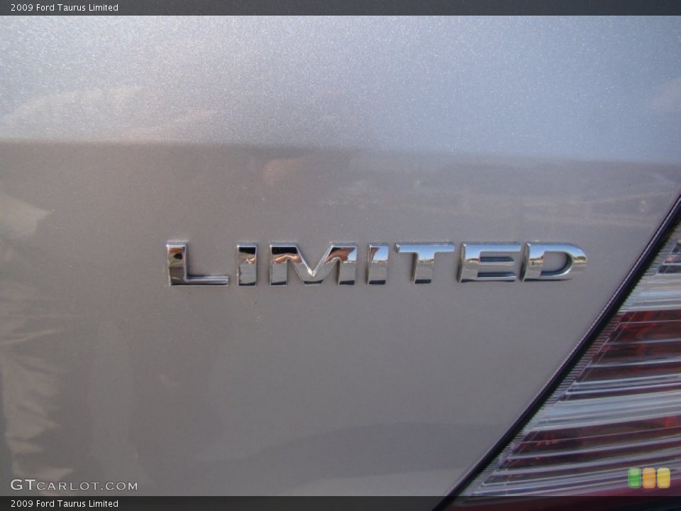 2009 Ford Taurus Badges and Logos