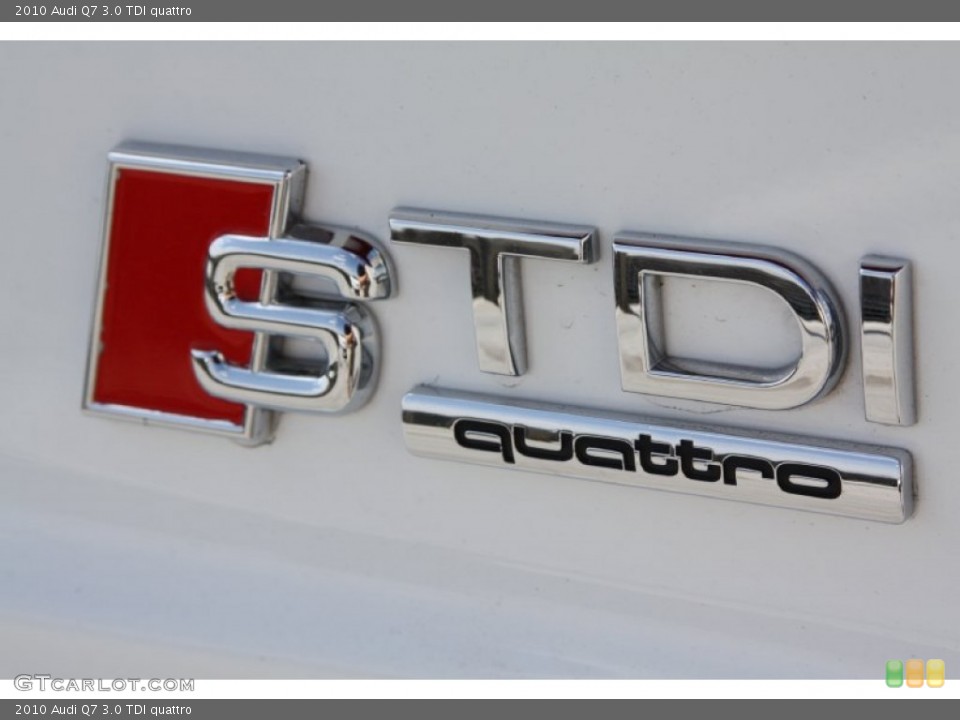 2010 Audi Q7 Badges and Logos