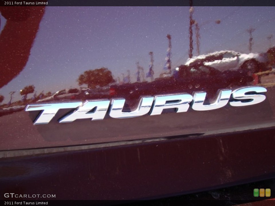 2011 Ford Taurus Badges and Logos