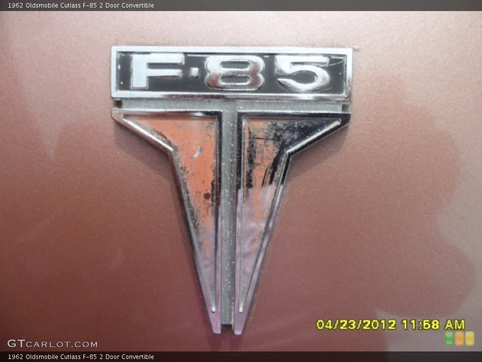 1962 Oldsmobile Cutlass Badges and Logos