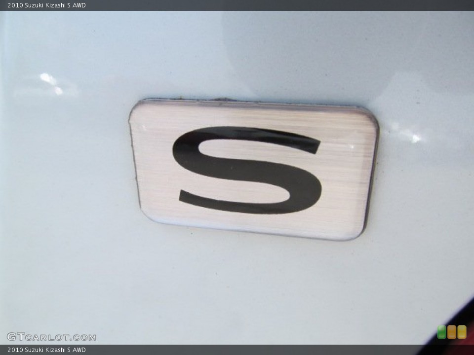 2010 Suzuki Kizashi Badges and Logos