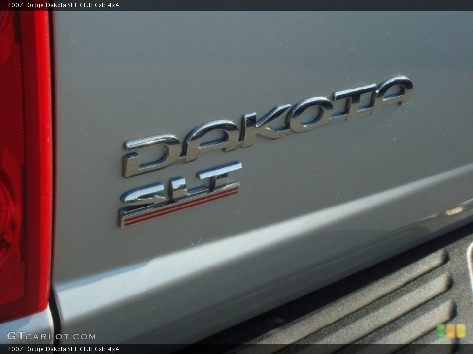 2007 Dodge Dakota Badges and Logos