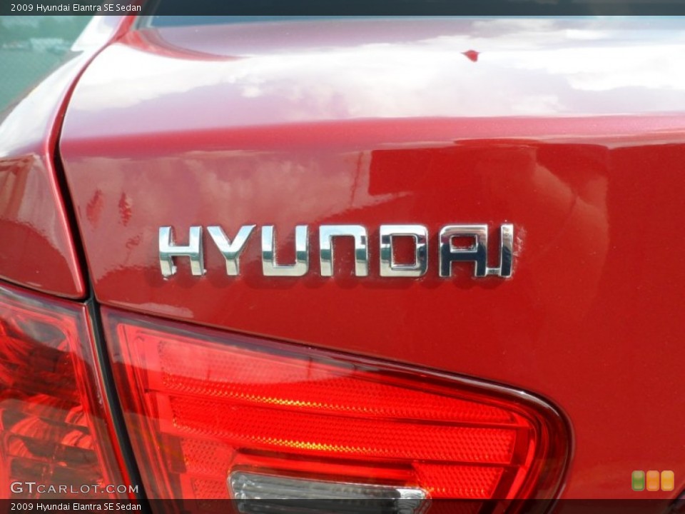 2009 Hyundai Elantra Badges and Logos