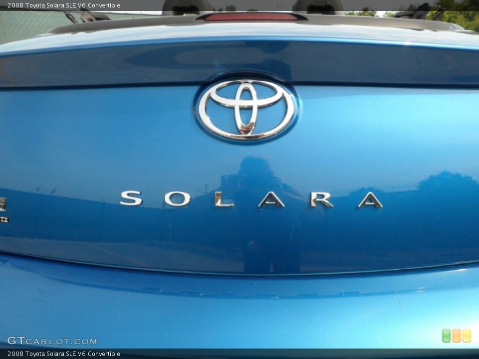 2008 Toyota Solara Badges and Logos