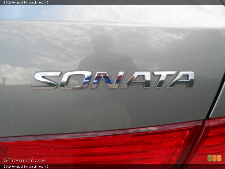 2009 Hyundai Sonata Custom Badge and Logo Photo #66653621