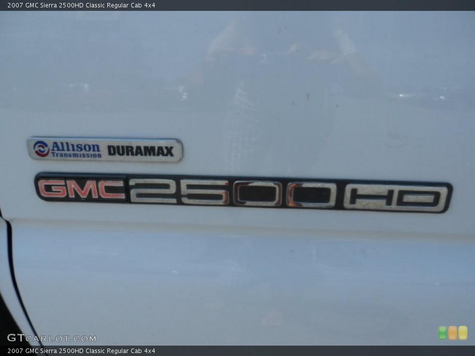 2007 GMC Sierra 2500HD Badges and Logos
