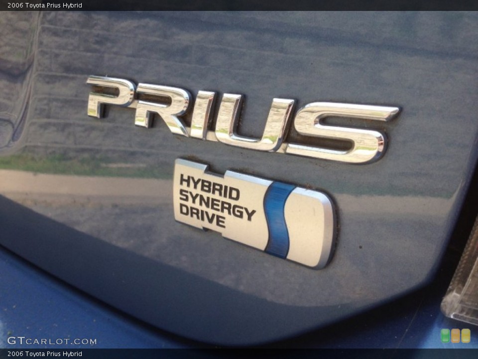 2006 Toyota Prius Badges and Logos