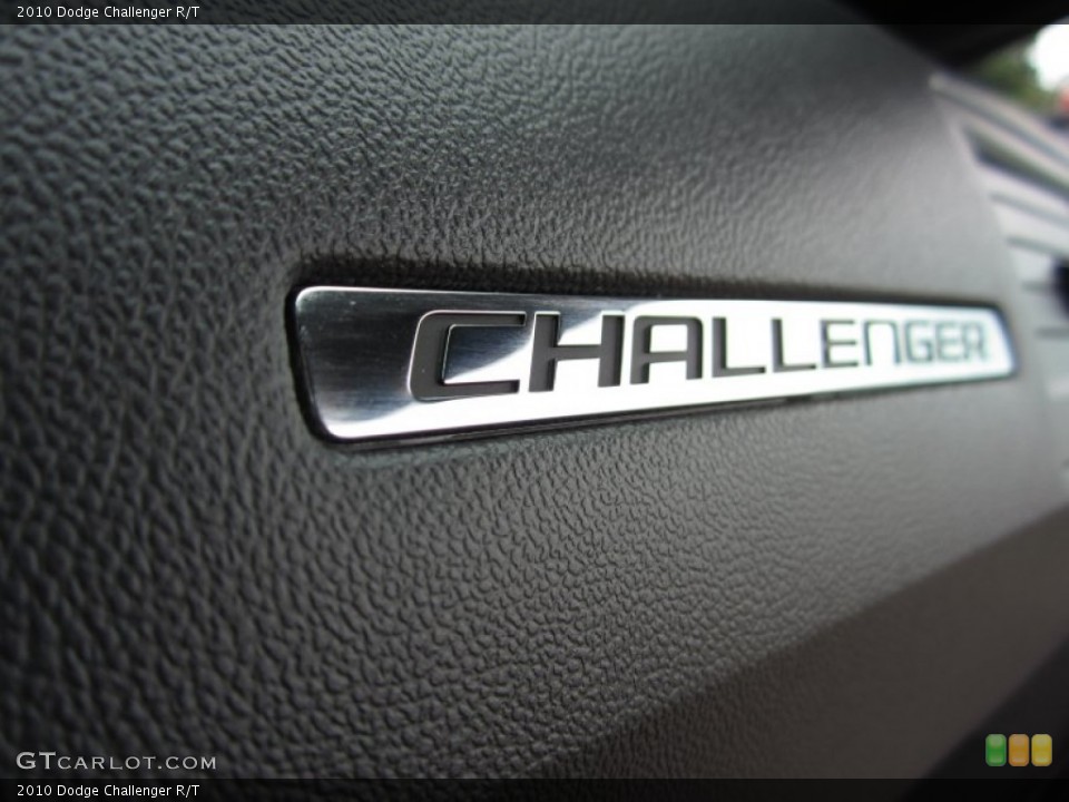 2010 Dodge Challenger Badges and Logos