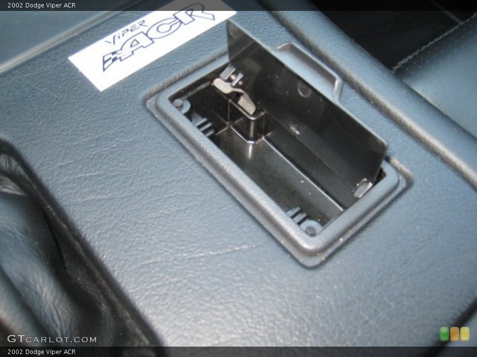 2002 Dodge Viper Badges and Logos