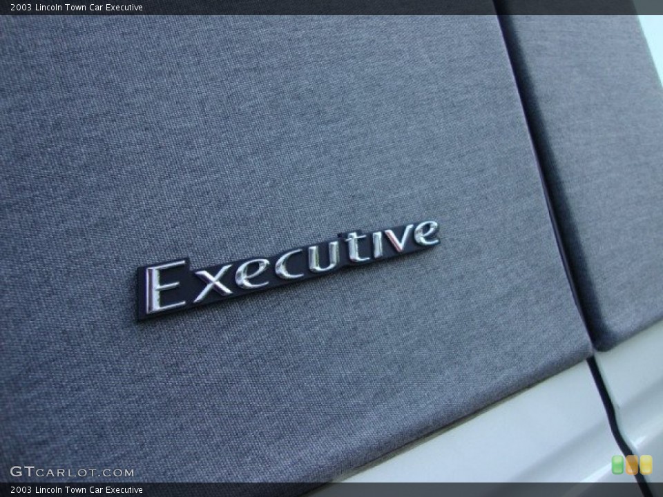 2003 Lincoln Town Car Custom Badge and Logo Photo #67673932