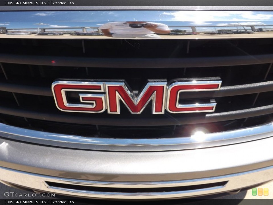 2009 GMC Sierra 1500 Custom Badge and Logo Photo #68200524