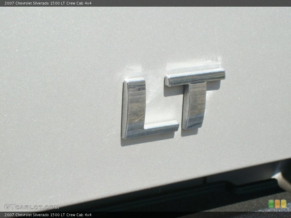 2007 Chevrolet Silverado 1500 Custom Badge and Logo Photo #68551171