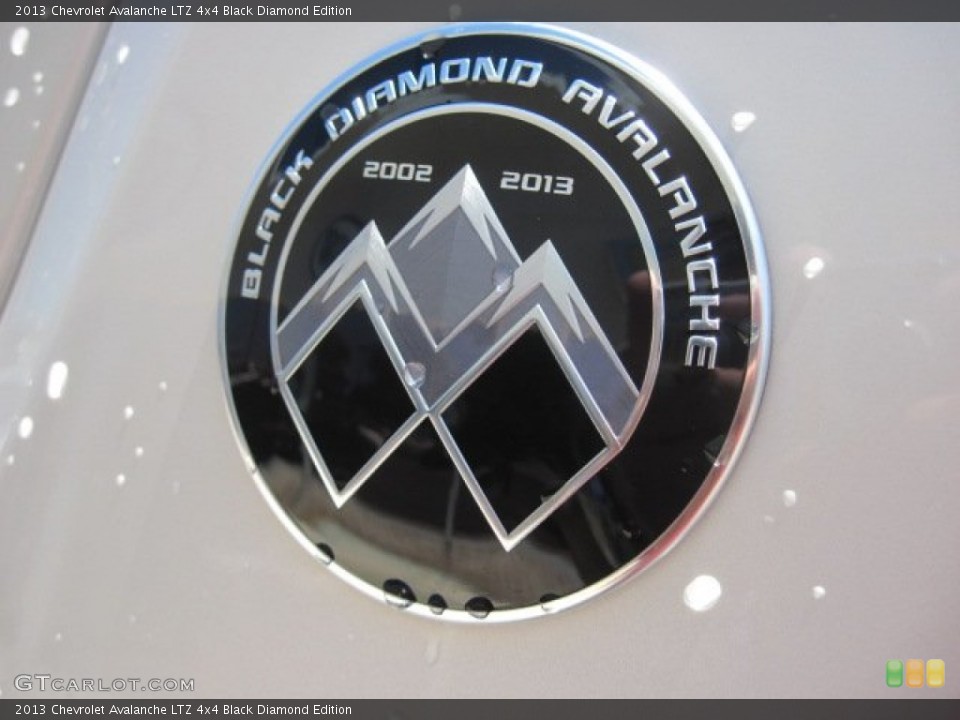 2013 Chevrolet Avalanche Custom Badge and Logo Photo #68589176