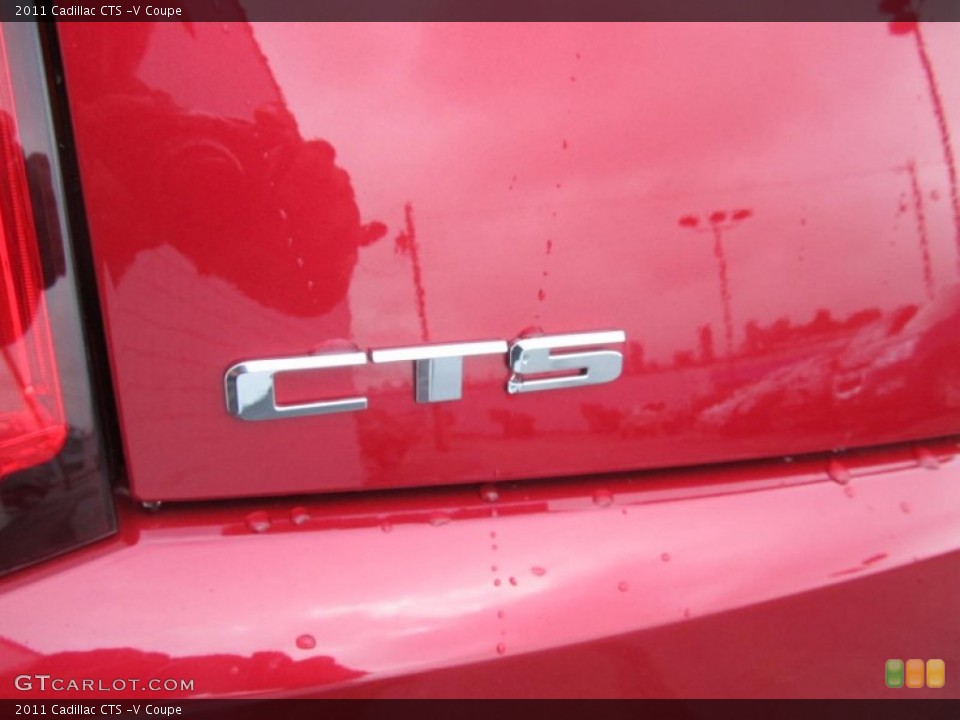 2011 Cadillac CTS Badges and Logos