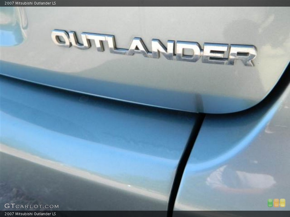 2007 Mitsubishi Outlander Badges and Logos