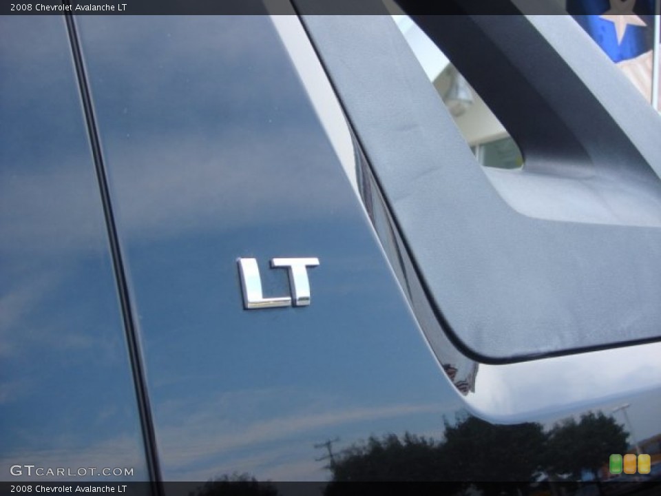 2008 Chevrolet Avalanche Badges and Logos