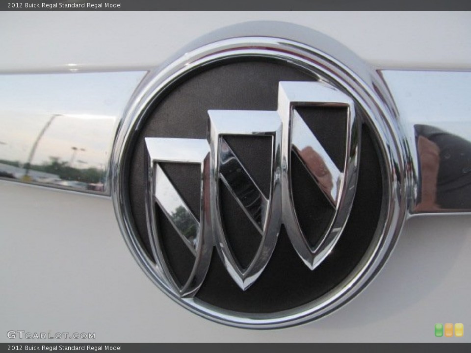 2012 Buick Regal Badges and Logos