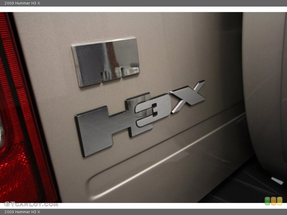 2009 Hummer H3 Custom Badge and Logo Photo #69229926