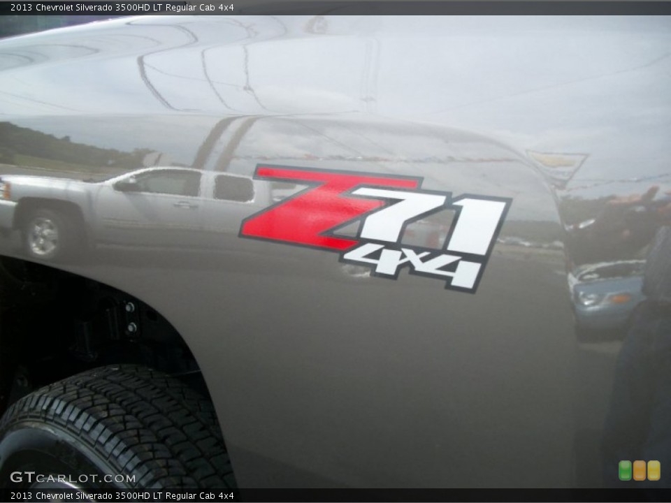 2013 Chevrolet Silverado 3500HD Badges and Logos