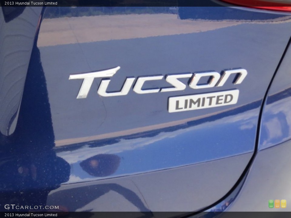 2013 Hyundai Tucson Badges and Logos