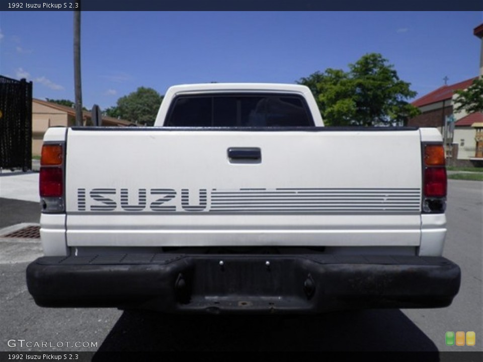 1992 Isuzu Pickup Badges and Logos