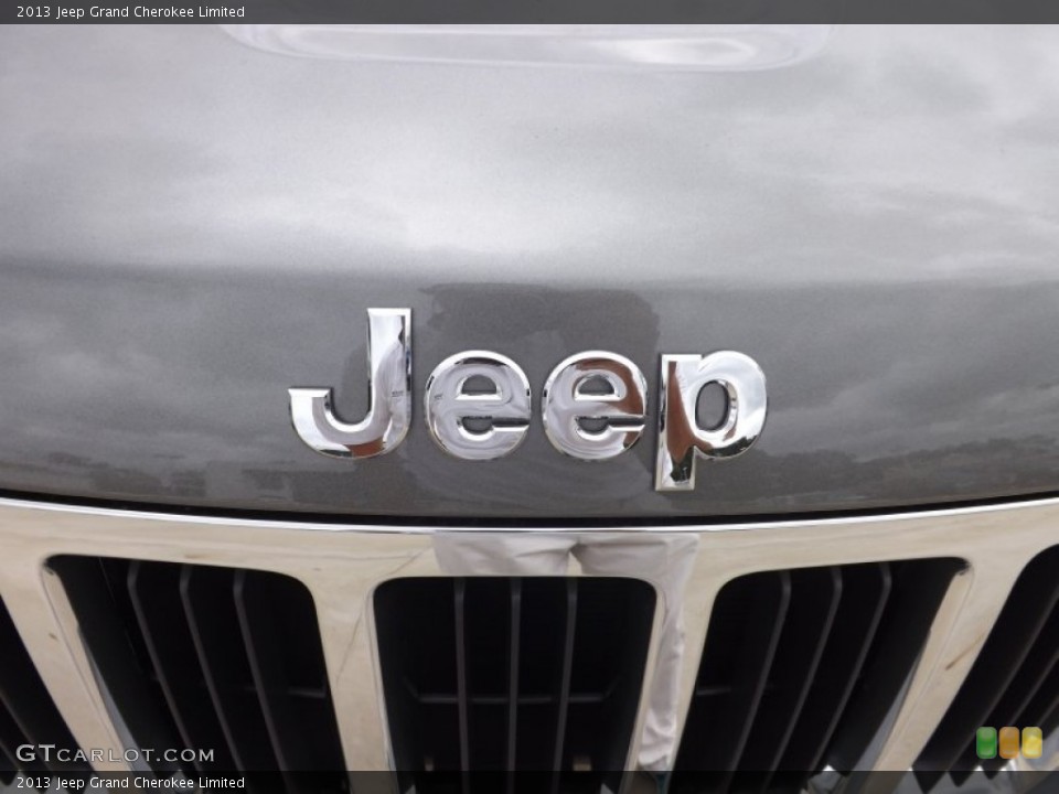 2013 Jeep Grand Cherokee Badges and Logos