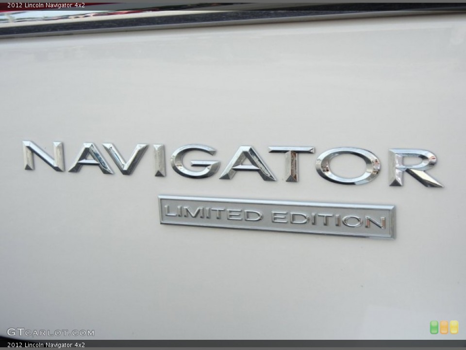 2012 Lincoln Navigator Badges and Logos