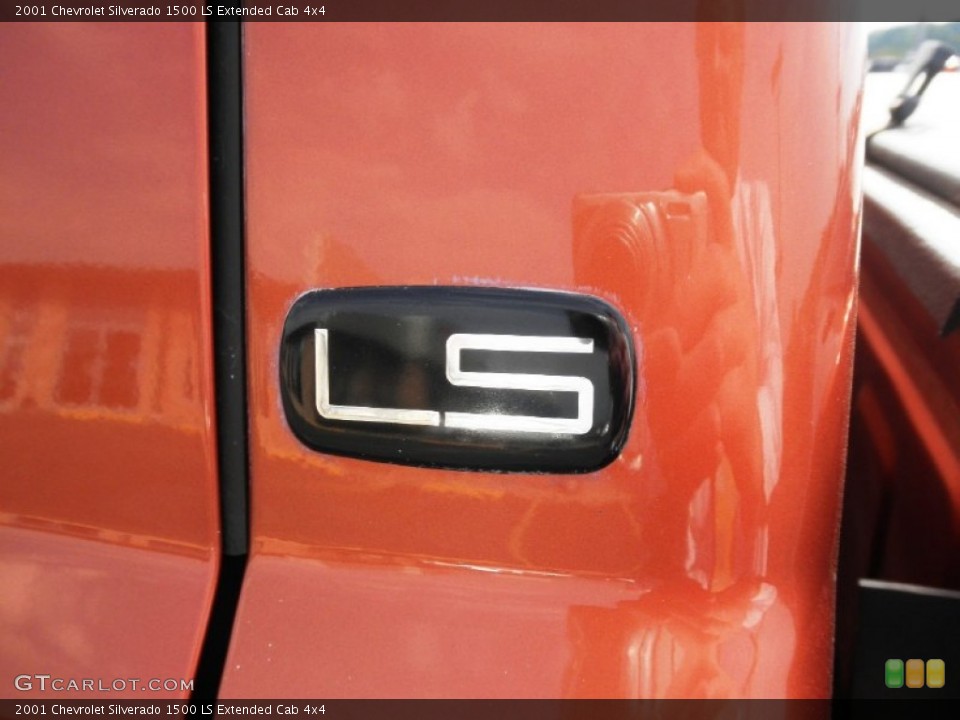 2001 Chevrolet Silverado 1500 Badges and Logos