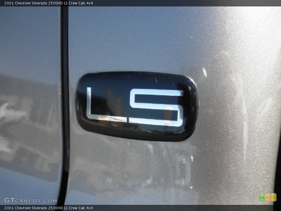 2001 Chevrolet Silverado 2500HD Badges and Logos