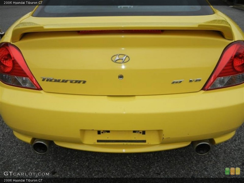 2006 Hyundai Tiburon Badges and Logos