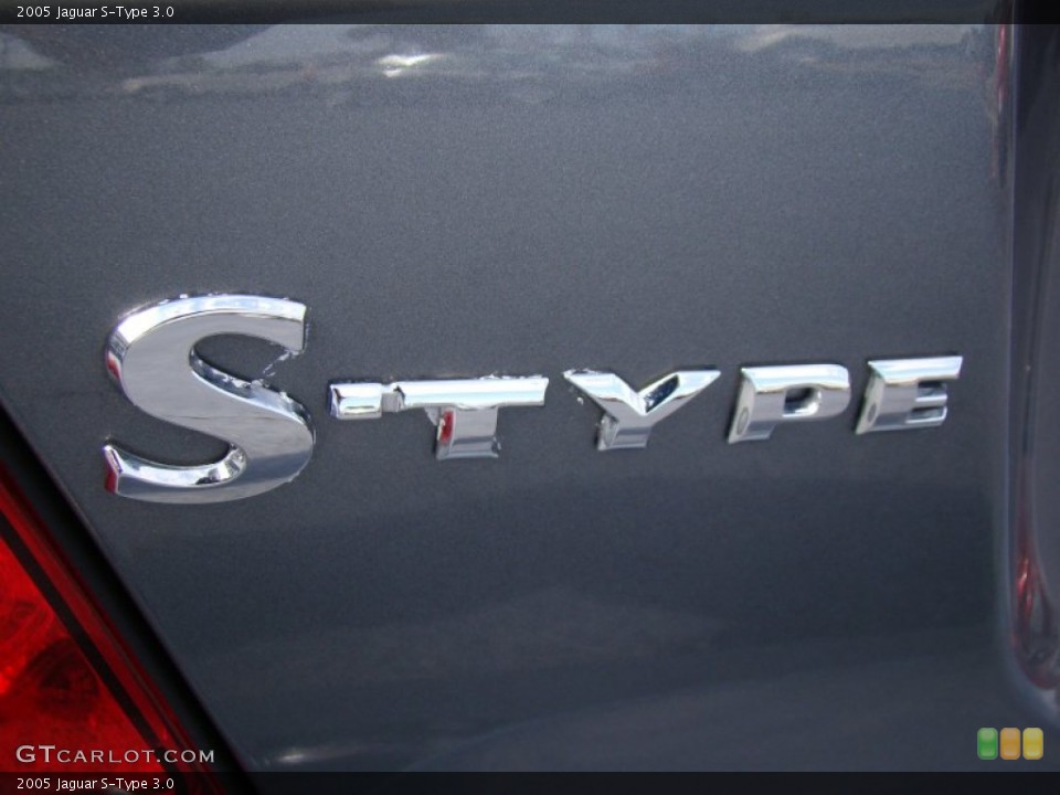 2005 Jaguar S-Type Badges and Logos