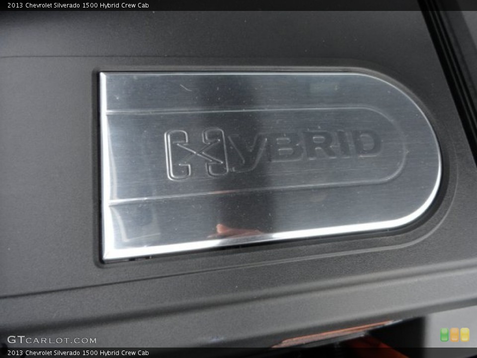 2013 Chevrolet Silverado 1500 Badges and Logos