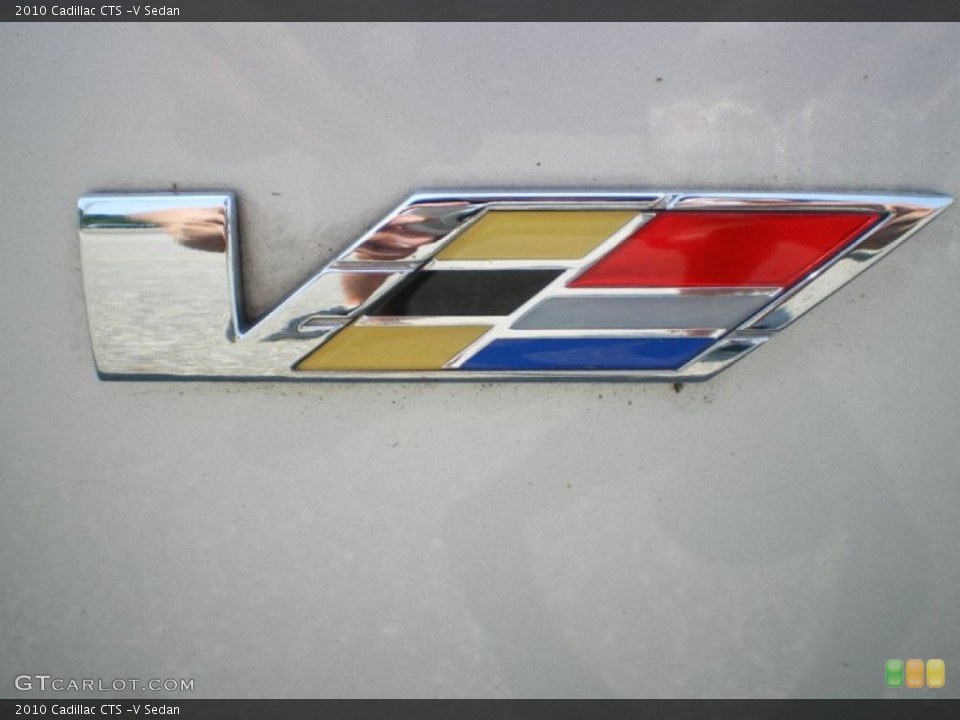 2010 Cadillac CTS Badges and Logos