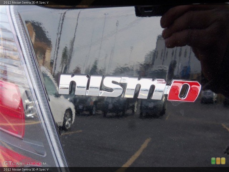 2012 Nissan Sentra Badges and Logos