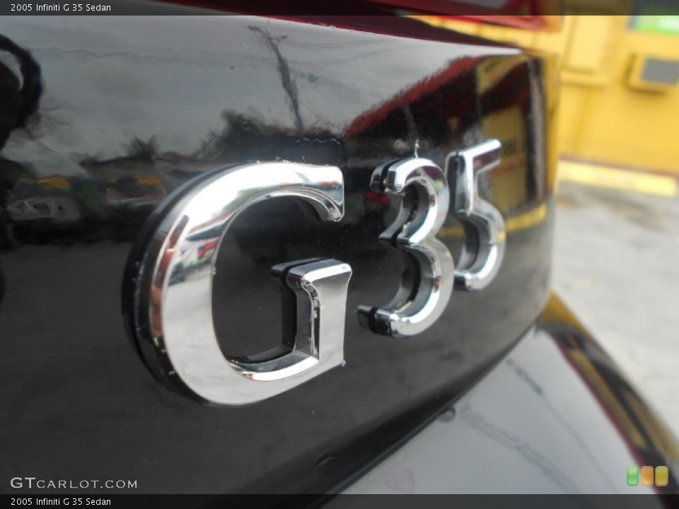 2005 Infiniti G Badges and Logos