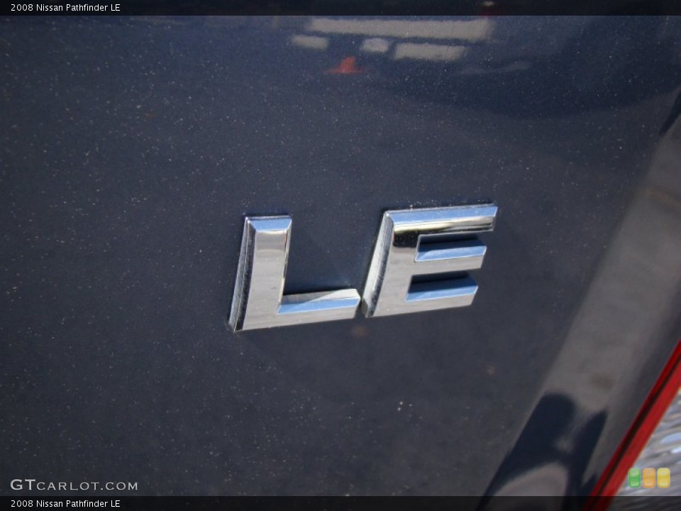 2008 Nissan Pathfinder Badges and Logos