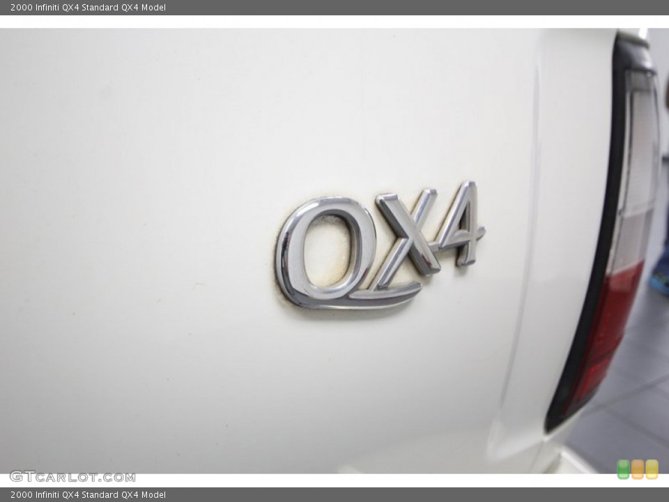 2000 Infiniti QX4 Badges and Logos