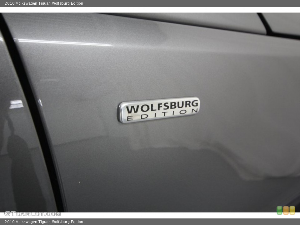 2010 Volkswagen Tiguan Badges and Logos