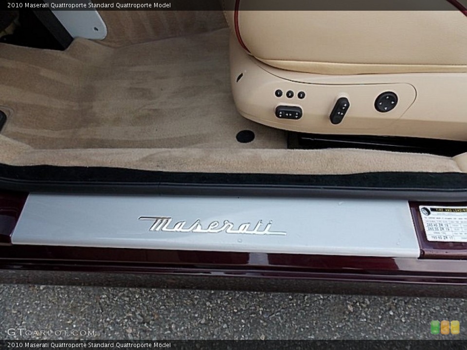 2010 Maserati Quattroporte Custom Badge and Logo Photo #77514879