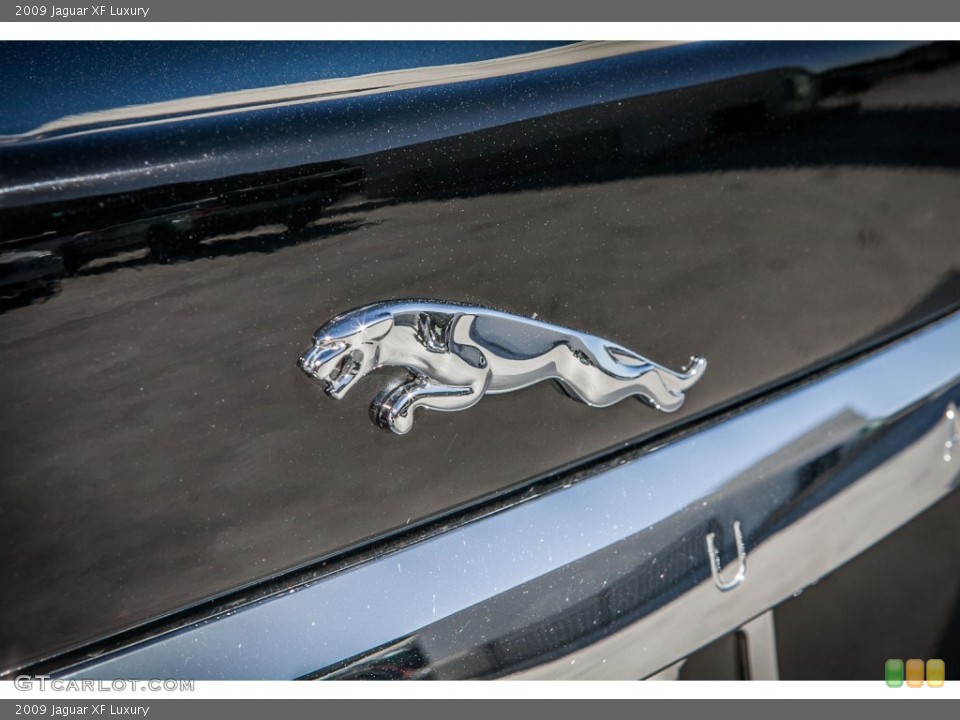2009 Jaguar XF Badges and Logos