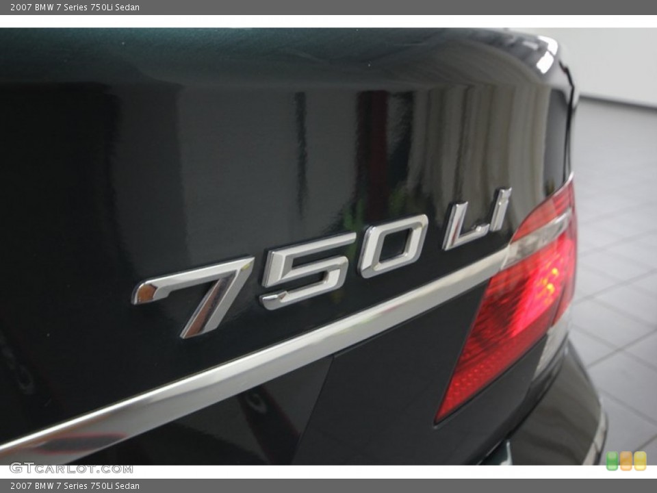 2007 BMW 7 Series Badges and Logos
