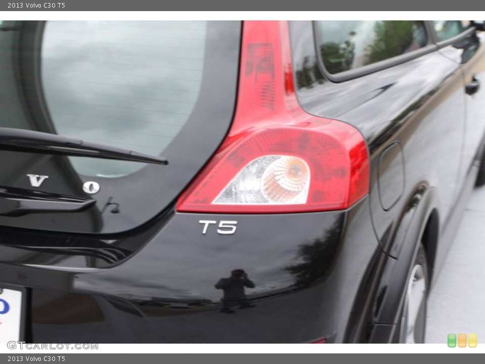 2013 Volvo C30 Badges and Logos