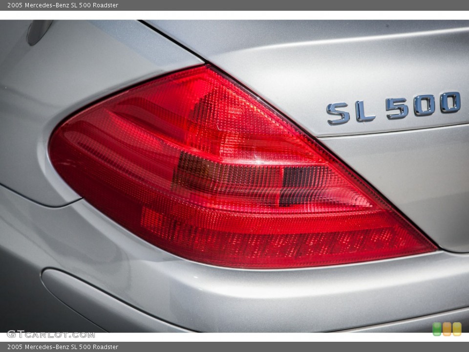 2005 Mercedes-Benz SL Badges and Logos