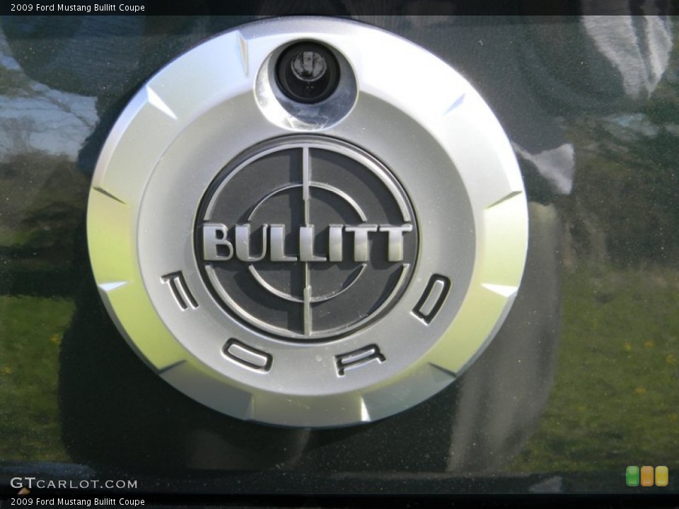 2009 Ford Mustang Badges and Logos