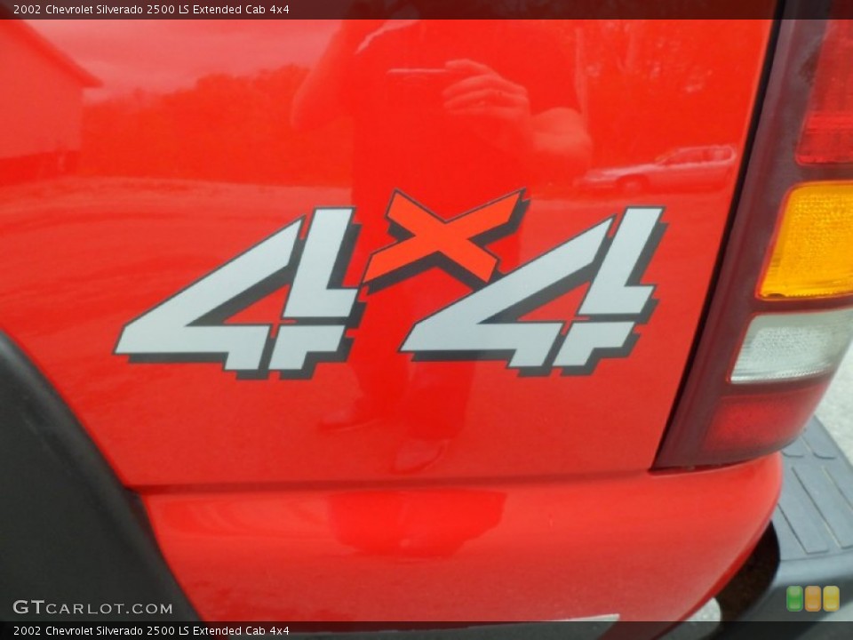 2002 Chevrolet Silverado 2500 Custom Badge and Logo Photo #80690096