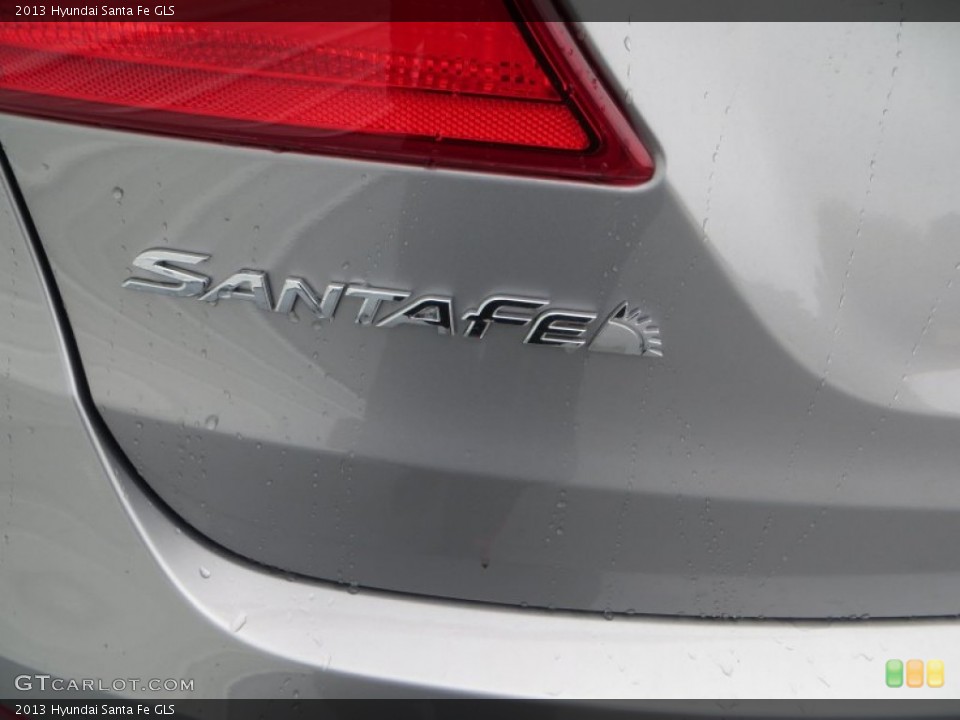 2013 Hyundai Santa Fe Badges and Logos